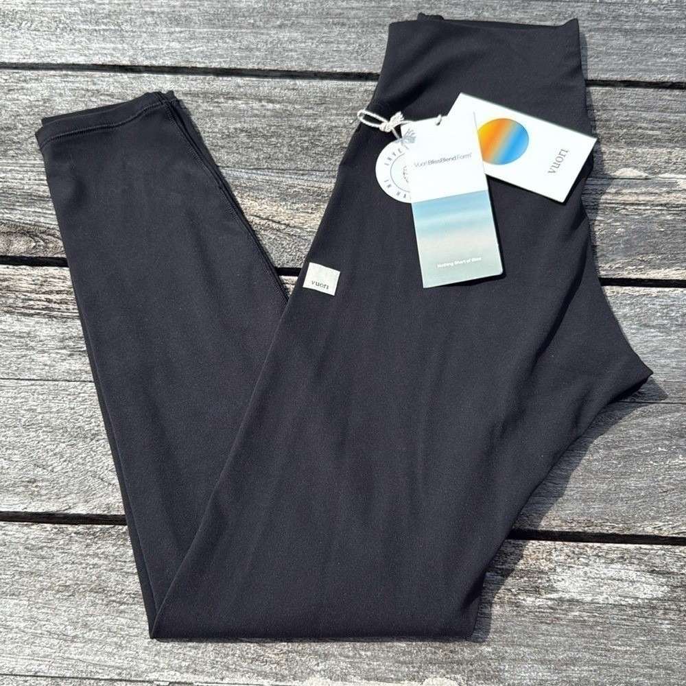 Vuori AllTheForm Legging black size Small NWT